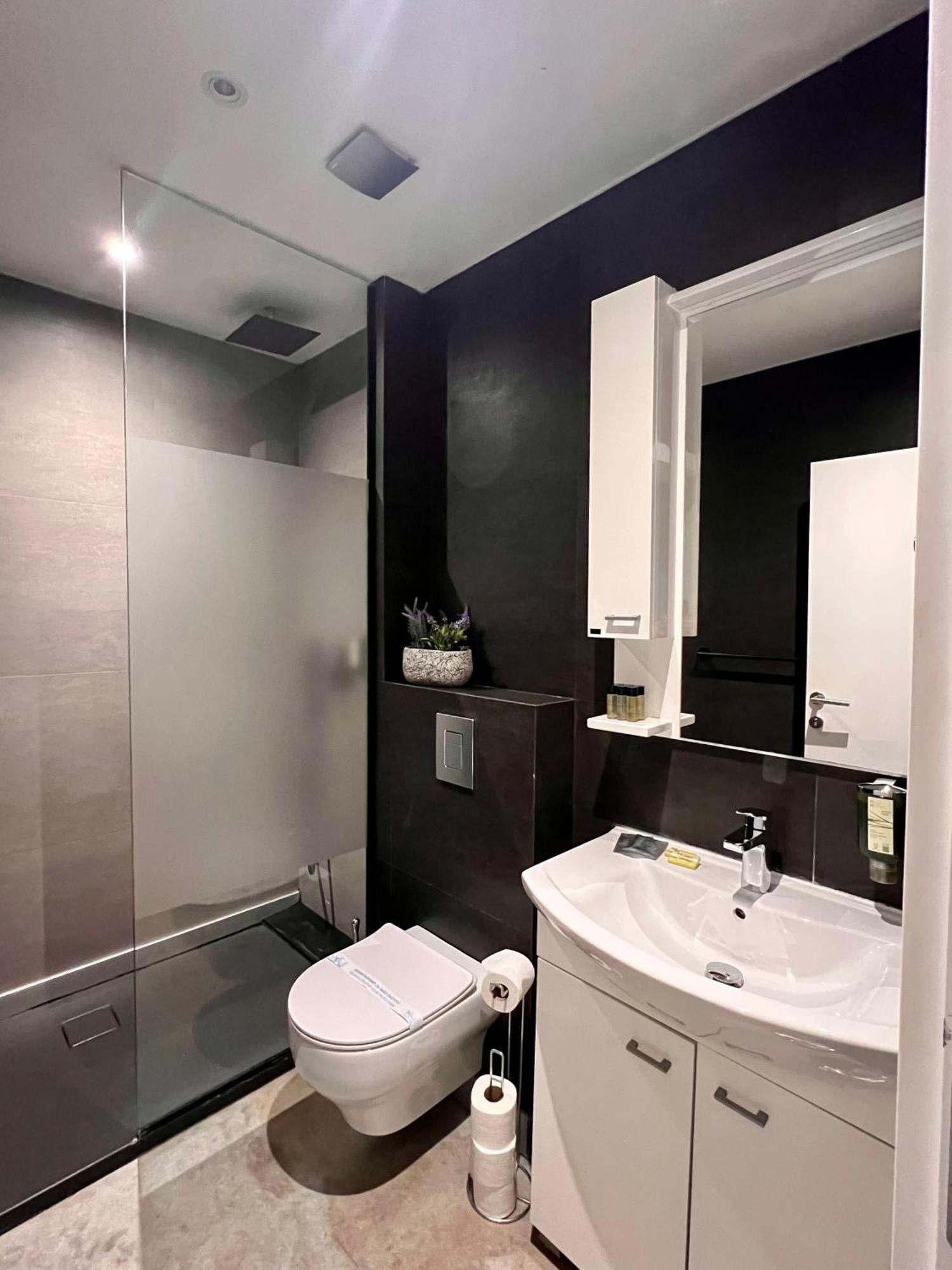 Hotel Swan Belgrado Esterno foto
