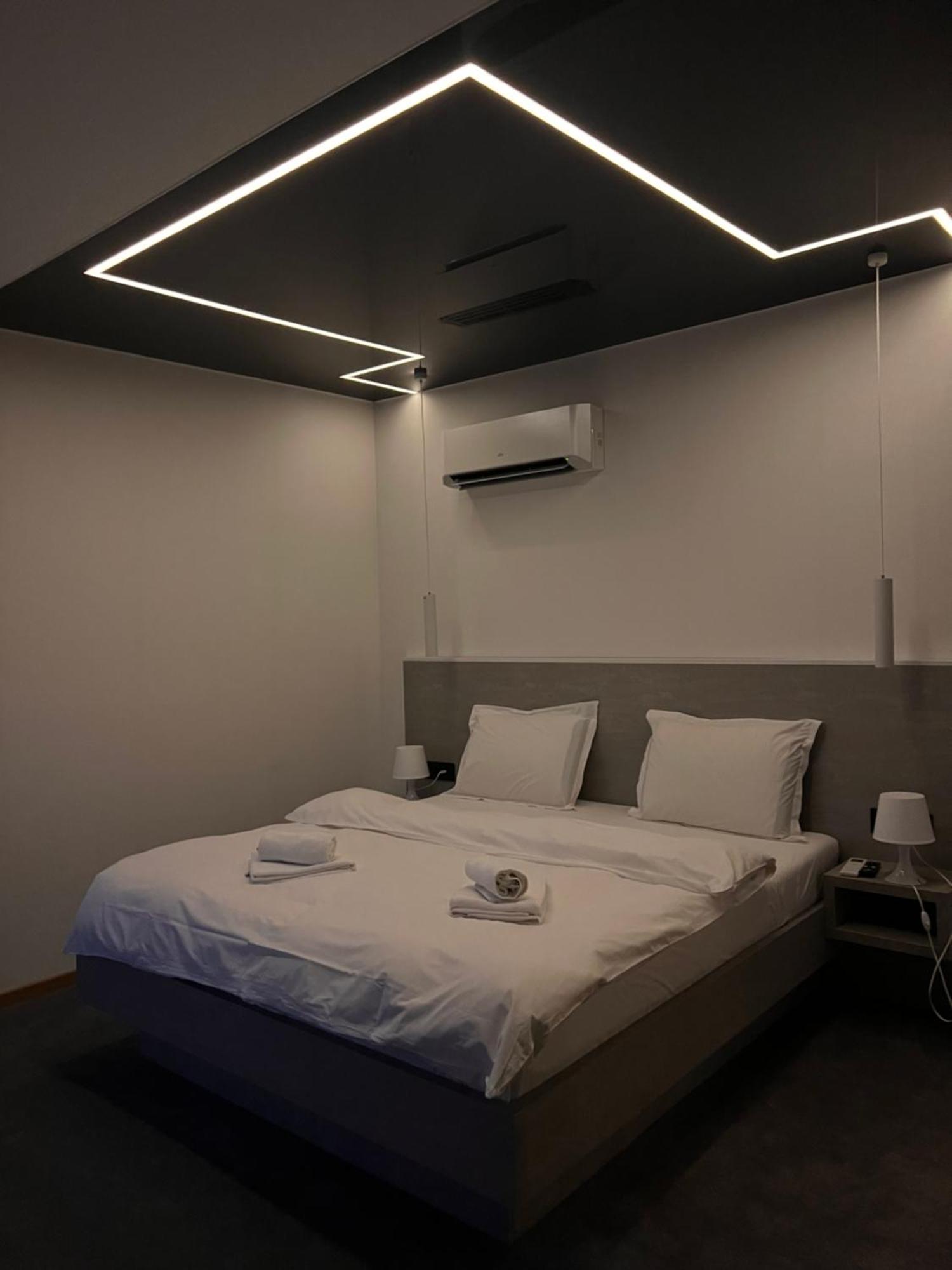 Hotel Swan Belgrado Esterno foto